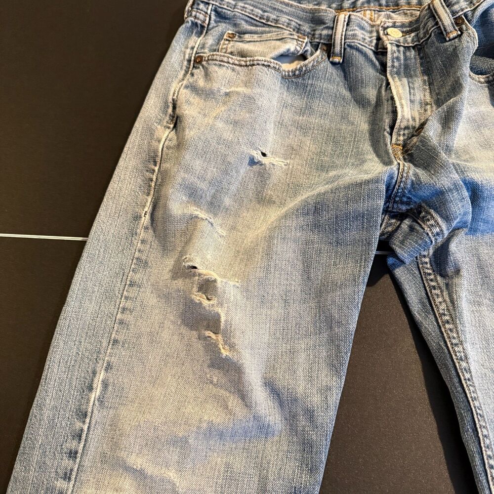 Levi’s 559 Relaxed Straight Jeans | Light Wash Distressed 32x34 - Picture 3 of 11